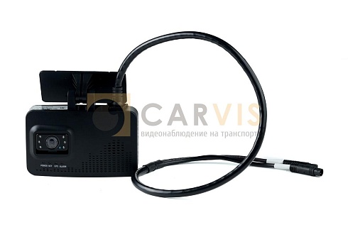 Автомобильный видеорегистратор CARVIS DCA-463SD с встроенным GPS-модулем, защищенным черным корпусом и множеством портов подключения, включая кабель питания с водонепроницаемым соединителем, предназначен для надежной записи в пути.
